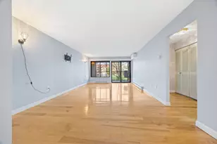 51 Melrose St, Melrose, MA 02176 - Photo 4