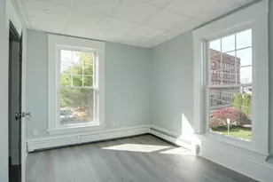 47 Mechanic St, Marlborough, MA 01752 - Photo 12