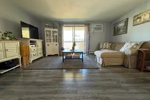 39 Pleasant St, Northborough, MA 01532 - Photo 10