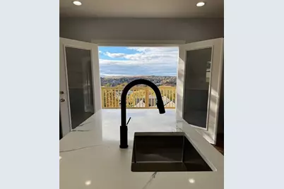 41 Westminster St, Worcester, MA 01605 - Photo 16