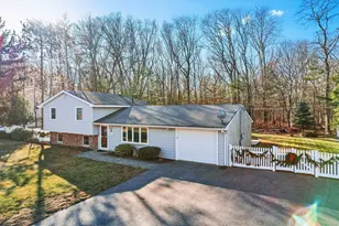 62 Catherine Dr, Peabody, MA 01960 - Photo 4