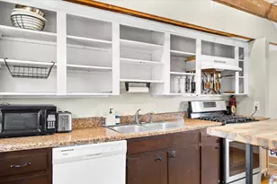 1350 Thresher Rd, Hardwick, MA 01037 - Photo 16