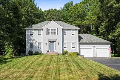 19 Wildflower Dr, Sutton, MA 01590 - Photo 2
