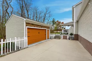 25 Angelica Dr, Springfield, MA 01129 - Photo 36