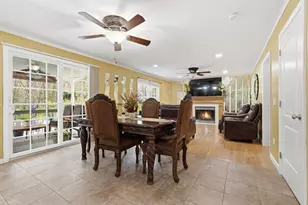 25 Angelica Dr, Springfield, MA 01129 - Photo 8