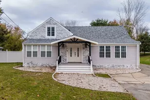 128 Old Bedford Rd, Westport, MA 02790 - Photo 2