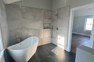 12 Bronx Rd, Boston, MA 02132 - Photo 16