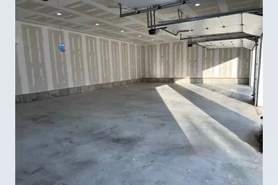 19 Meadowbrook #0, Agawam, MA 01001 - Photo 4