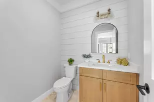 14 Starling St, Boston, MA 02132 - Photo 10