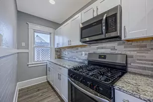 181 Marsden St, Springfield, MA 01109 - Photo 16