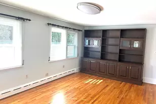 752 Dartmouth St, Dartmouth, MA 02748 - Photo 12