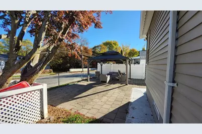 24 Court St, Methuen, MA 01844 - Photo 4