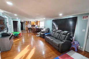 24 Court St, Methuen, MA 01844 - Photo 6