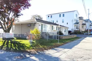 24 Court St, Methuen, MA 01844 - Photo 2