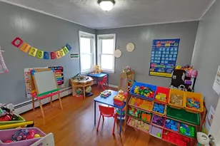 24 Court St, Methuen, MA 01844 - Photo 12