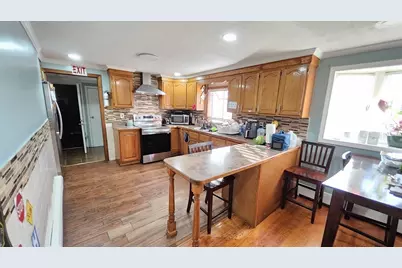 24 Court St, Methuen, MA 01844 - Photo 8