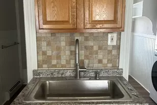 17 Abington St, Worcester, MA 01603 - Photo 4