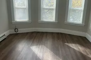 17 Abington St, Worcester, MA 01603 - Photo 12