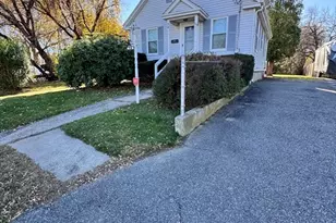 28 Sabino Farm Rd, Peabody, MA 01960 - Photo 1