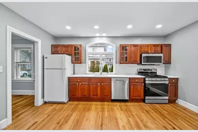 25 Tedesco St, Marblehead, MA 01945 - Photo 6