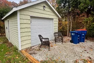 16 Winona Ave, Fairhaven, MA 02719 - Photo 2