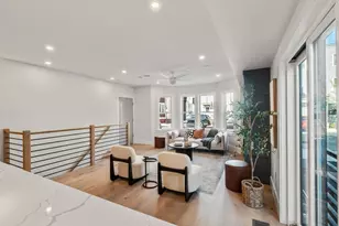 527 E 7th St, Boston, MA 02127 - Photo 4
