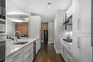 22 Liberty Dr, Boston, MA 02210 - Photo 10