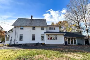 83 Newton St, Greenfield, MA 01301 - Photo 4