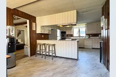 83 Newton Street, Greenfield, MA 01301 - Photo 12