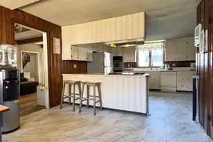 83 Newton St, Greenfield, MA 01301 - Photo 12