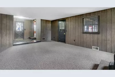 33 Chudy St, Palmer, MA 01080 - Photo 6