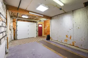 273 Tremont St, Fall River, MA 02720 - Photo 32