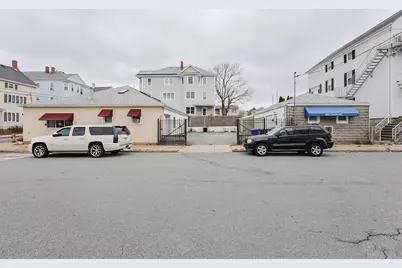 273 Tremont St, Fall River, MA 02720 - Photo 36