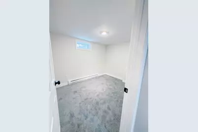 206 Treetop Ave, Springfield, MA 01118 - Photo 12