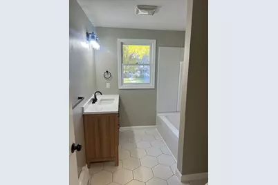 192 Pleasant St #23, Leominster, MA 01453 - Photo 12