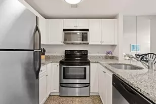 8 Museum Way, Cambridge, MA 02141 - Photo 2