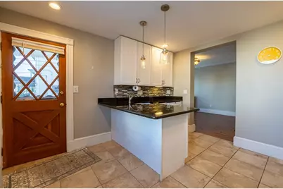 151 Methuen St #151, Lowell, MA 01850 - Photo 4