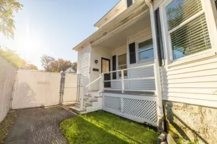 151r Methuen St, Lowell, MA 01850 - Photo 2
