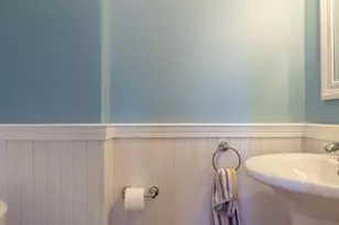 151r Methuen St, Lowell, MA 01850 - Photo 8