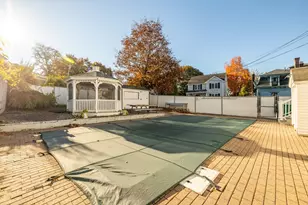 151r Methuen St, Lowell, MA 01850 - Photo 12