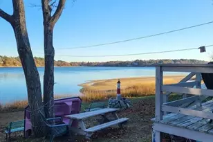 9 Hideaway Rd, Bourne, MA 02532 - Photo 2