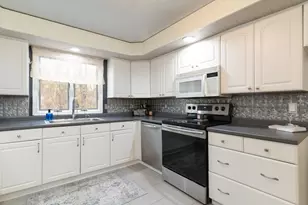 15 Cherokee Rd, Holland, MA 01521 - Photo 10
