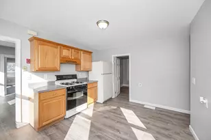 62 W 3rd St, Lowell, MA 01850 - Photo 14