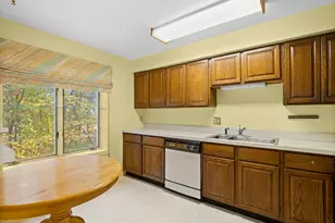903 Foxwood Cir, Peabody, MA 01960 - Photo 10