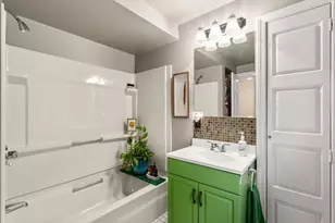 225 Howard St, Melrose, MA 02176 - Photo 20