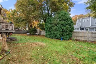 225 Howard St, Melrose, MA 02176 - Photo 30