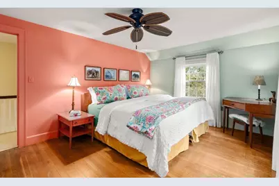 225 Howard St, Melrose, MA 02176 - Photo 16