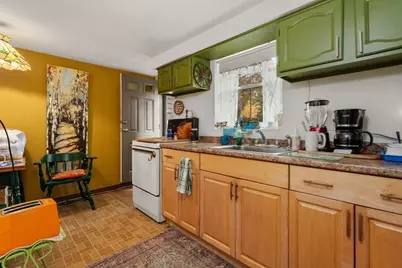 225 Howard St, Melrose, MA 02176 - Photo 22