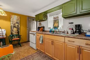 225 Howard St, Melrose, MA 02176 - Photo 22