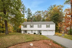 33 Wing Rd, Lynnfield, MA 01940 - Photo 2